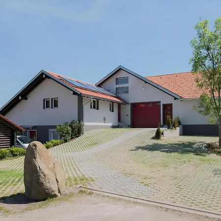 In Oberallgaeu Mit Grosser Terrasse Апартаменты *