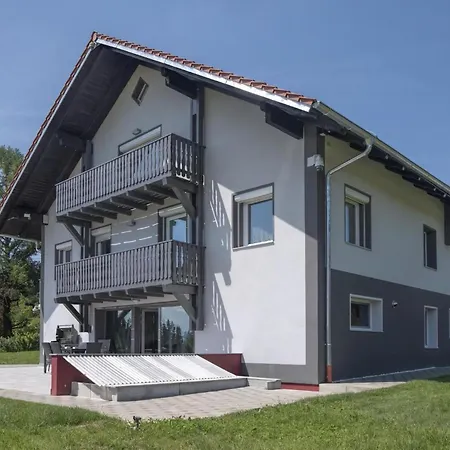 In Oberallgaeu Mit Grosser Terrasse Апартаменты *
